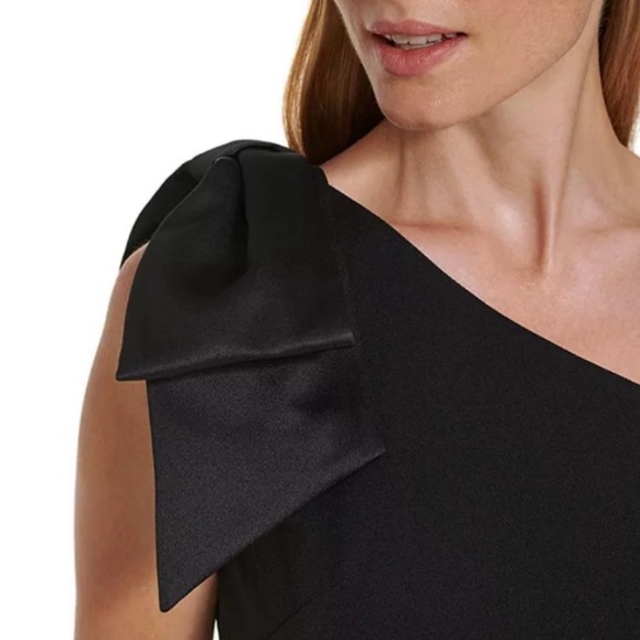 Eliza J Bow Trim One-Shoulder Gown - Size 10 - Picture 3 of 8